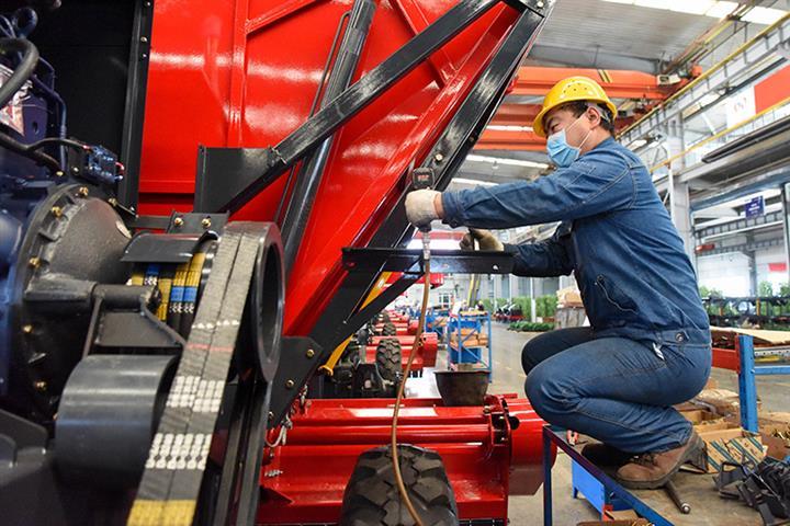 GDP Slows Sharply in Q3