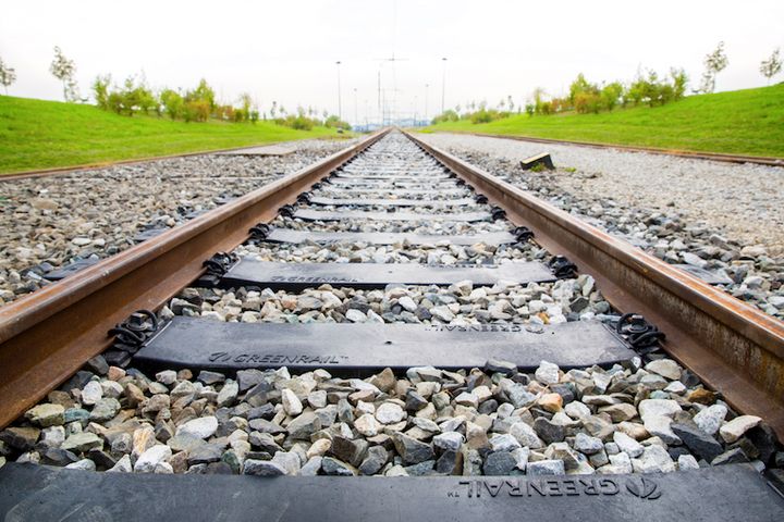 From End-of-Life Tyres, Rail Networks Become Smart Solar Power Plants