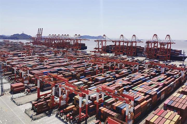 Shanghai Port’s Operator Denies Rumors of Massive Congestion Due to Covid-19