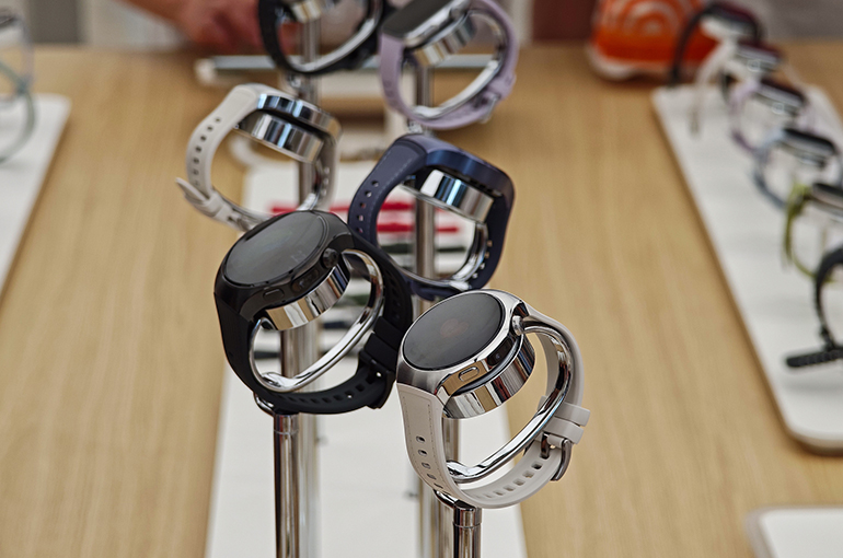 China's Huawei Launches First AI Smartwatch