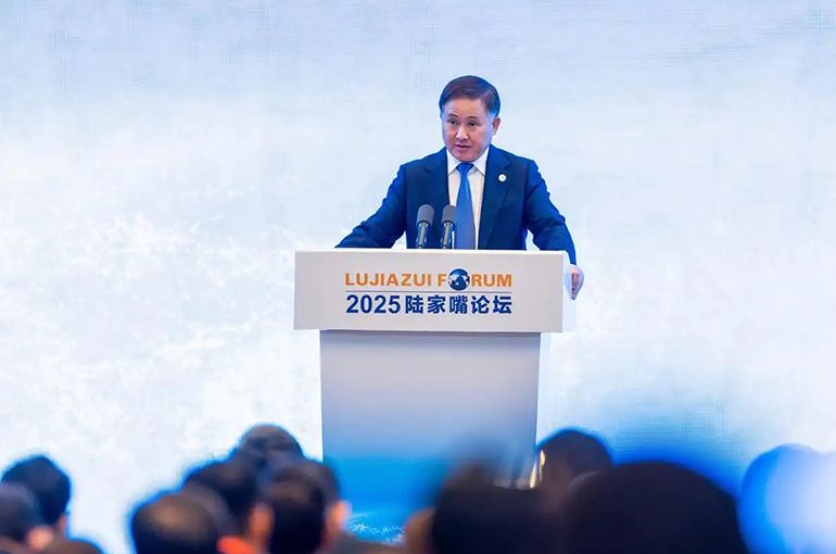 China’s Top Financial Regulators Commit to Reform, Opening-Up at Lujiazui Forum